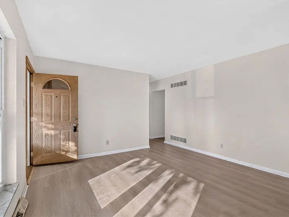 1st image of 375 Gerald Ave