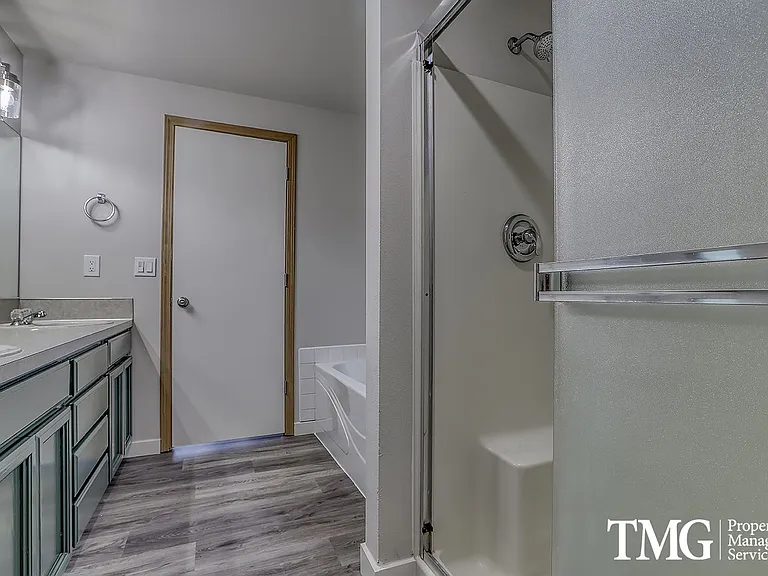 3708 NE 98th St — Photo 30