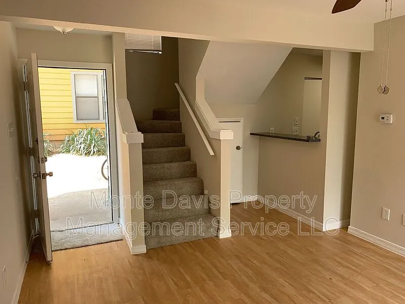2 bed, 1.0 bath, 900 sqft, $1,395 — Photo 4