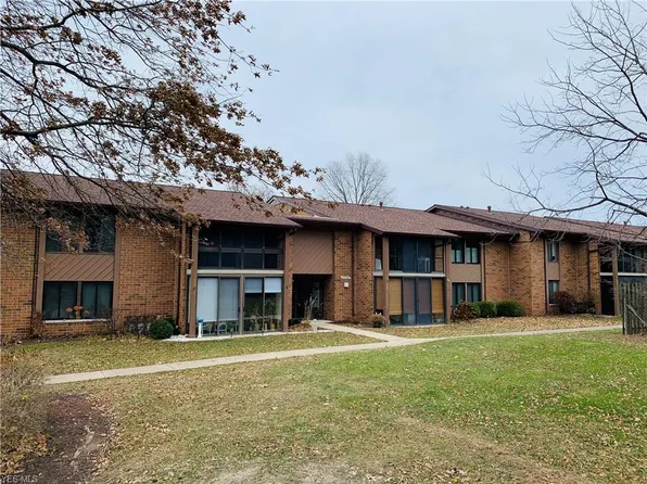 22938 Mastick Rd APT 201, Fairview Park, OH 44126