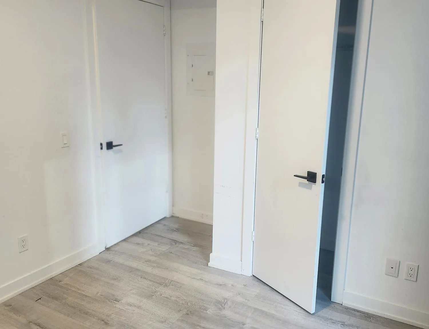 1 bed, $2,500 — Photo 3
