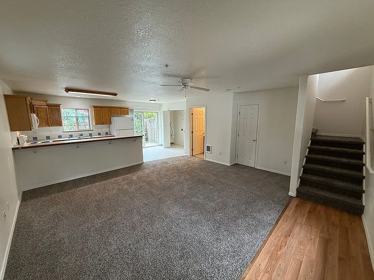The Firs Apartments — Photo 35