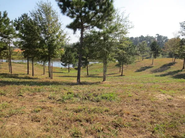 6 Eva Dr, Ellisville, MS 39437