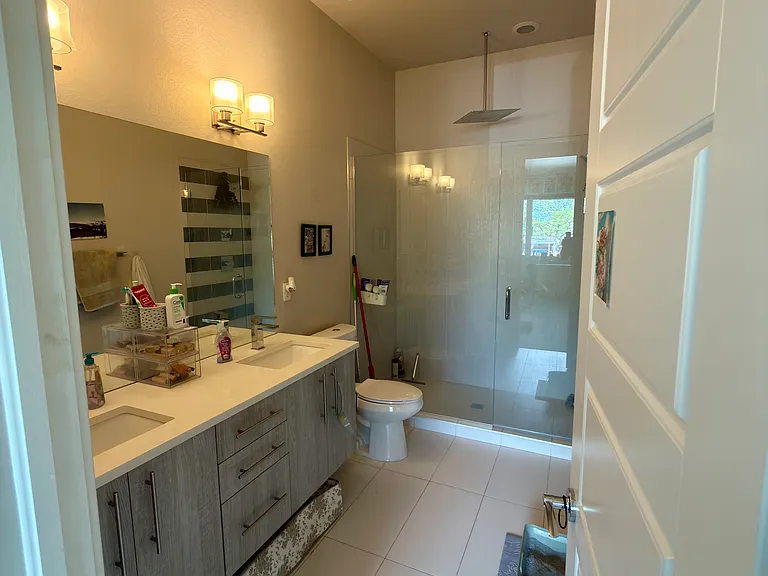 Bedroom Bathroom #1