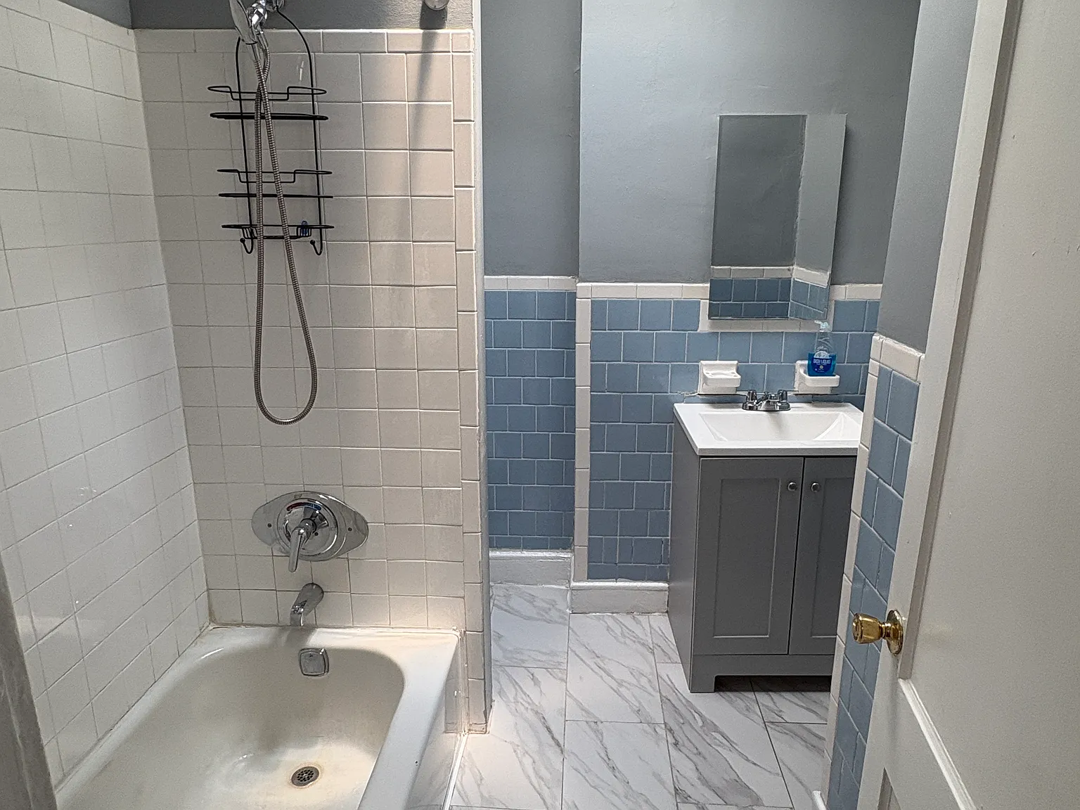 2 bed, 800 sqft, $1,000 — Photo 1