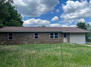 1903 Reeves Ave, Mena, AR 71953