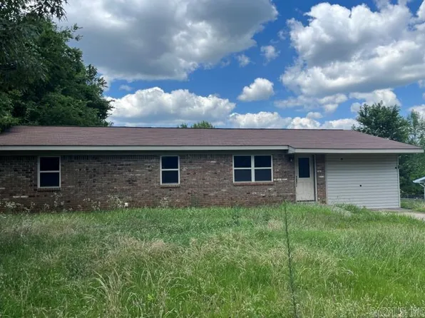 1903 Reeves Ave, Mena, AR 71953