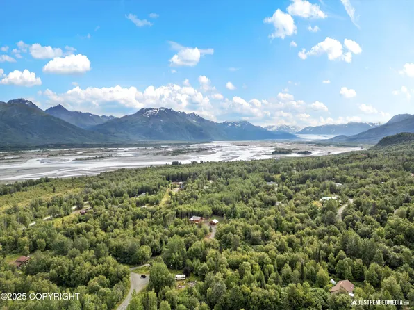 21796 E Knik River Rd, Palmer, AK 99645