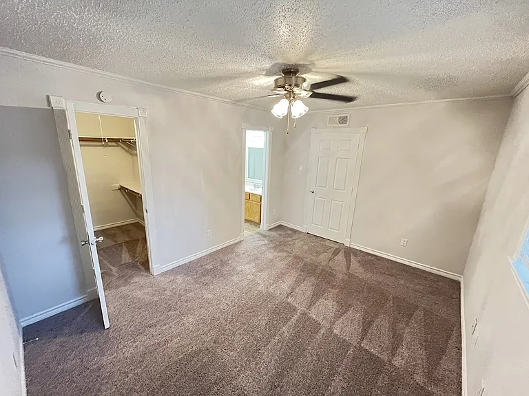 Le Montreaux Apartments — Photo 104