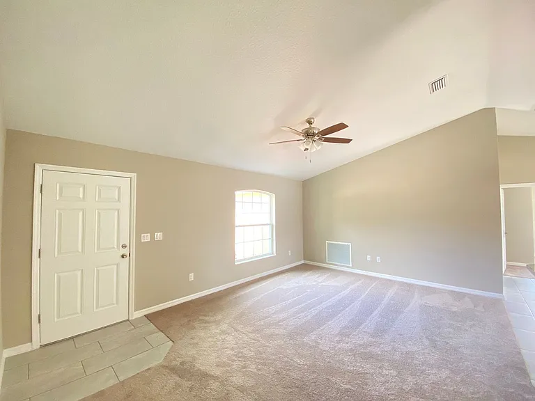 2598 SW 147th Pl — Photo 5