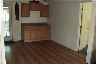 5th image of 202 Dale Dr