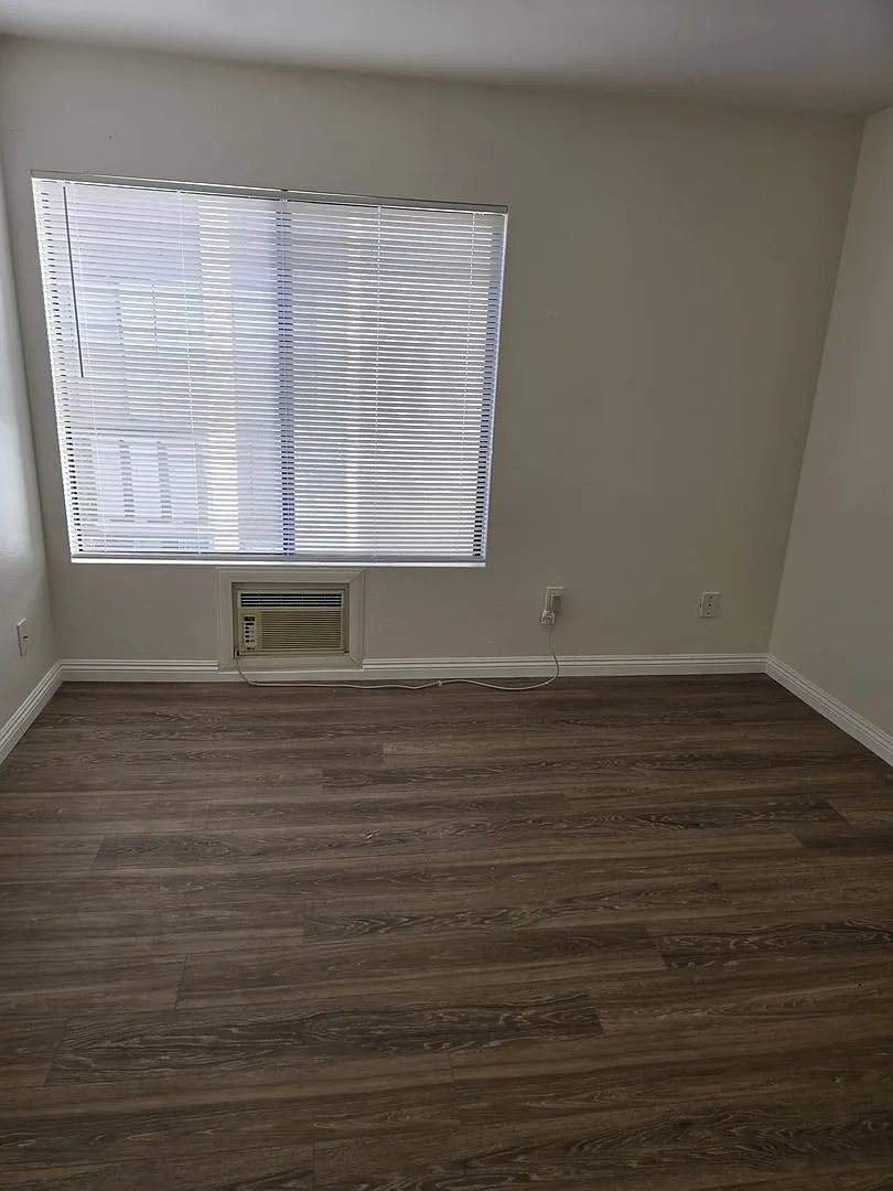 $1695. Remodeled 1 BR in the lovely Villa Sao Miguel 55+ Senior Community — Photo 4