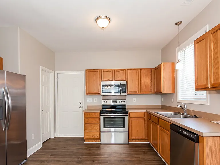 11239 Heritage Green Dr — Photo 9
