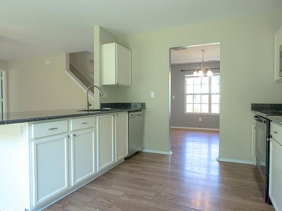 5th image of 15736 Circlegreen Dr
