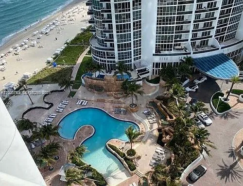 18201 Collins Ave Photo 1