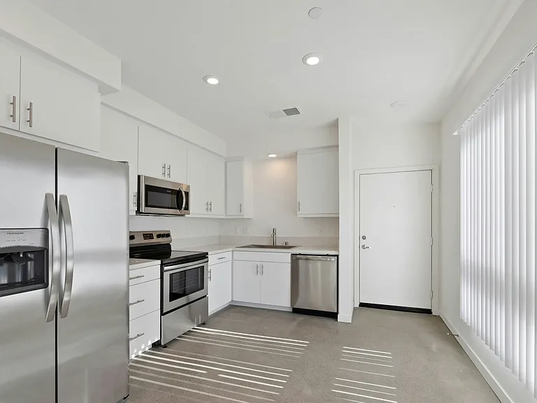 5900 Severin Dr #308 — Photo 8