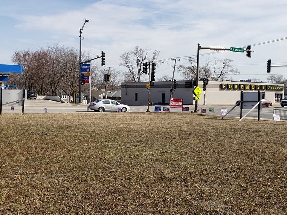 2nd image of 935 E St Charles Rd