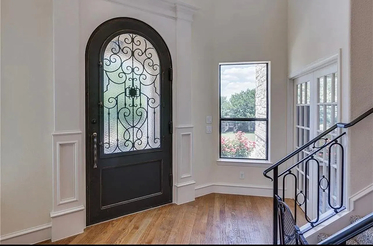 4 bed, 3321 sqft, $5,000 — Photo 3