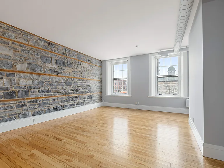 200A Ontario St #6 — Photo 6