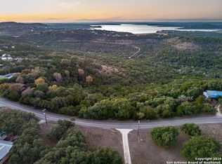 2565 Skyline Dr, Canyon Lake, TX 78133