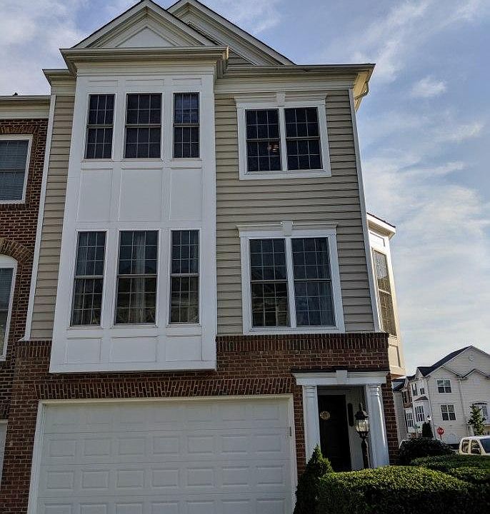 1st image of 2152 Oberlin Dr