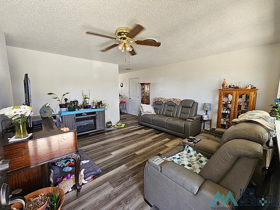 2nd image of 1014 W Coal Ave