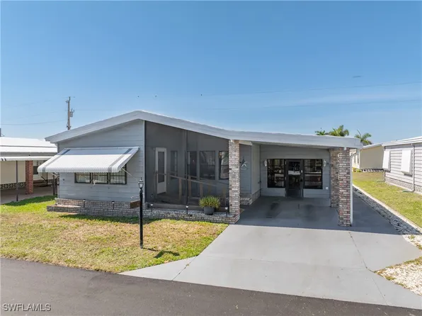 9245 Caloosa Dr, North Fort Myers, FL 33903