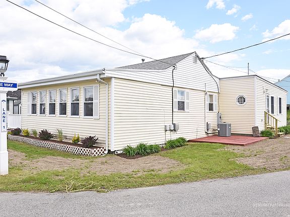 5th image of 1 Hoberg St