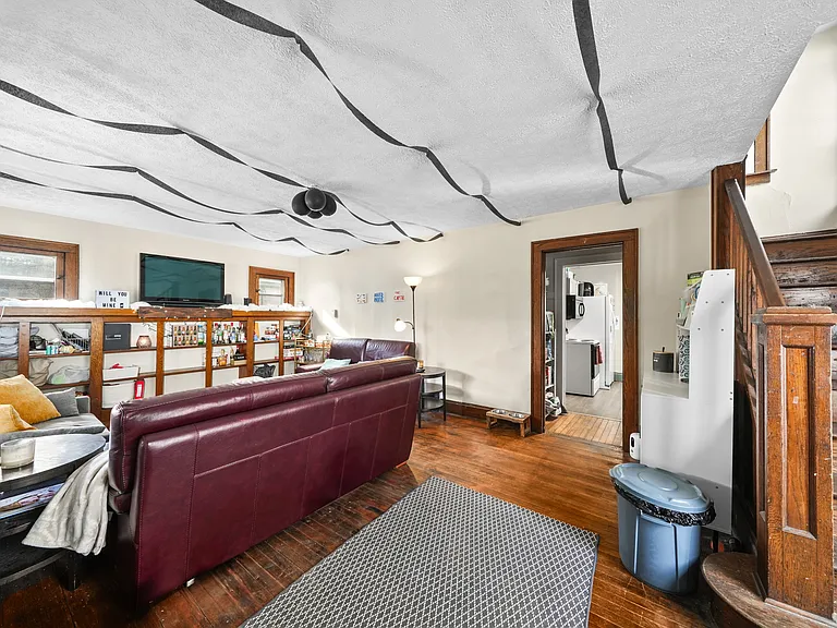 114 Linden Rd #1 — Photo 3