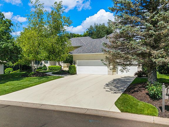 3rd image of 6985 Howard Ln