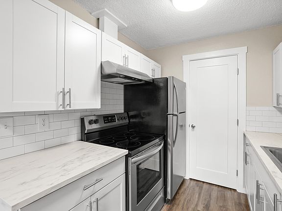 3rd image of 14107 C St S