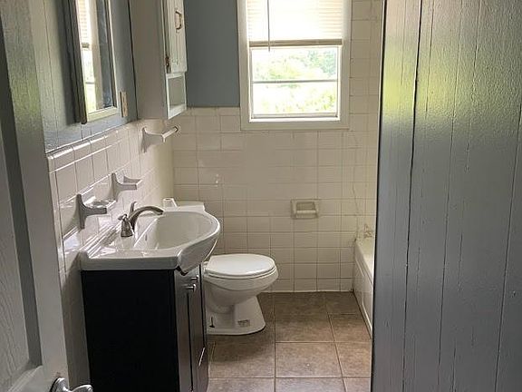 4th image of 203 S 15th St #201