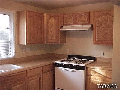 3rd image of 186 S Paseo Quinta APT C