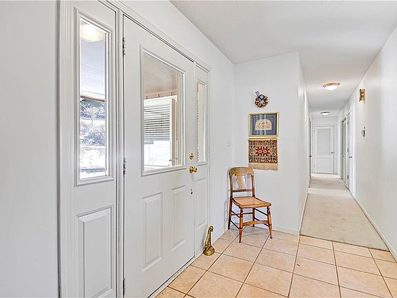 5th image of 704 Lake Forest Dr