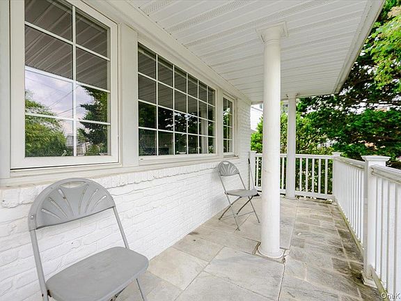 4th image of 1127 Fordham Lane