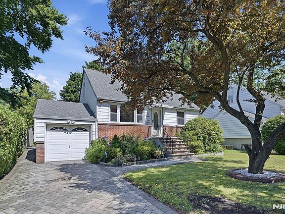 2nd image of 161 Brookdale St