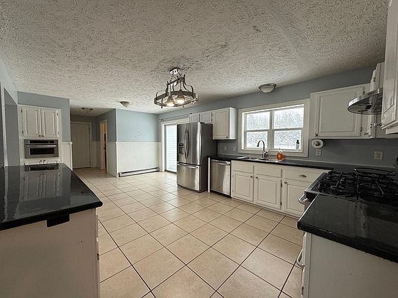 5th image of 3434 N Amber Rd