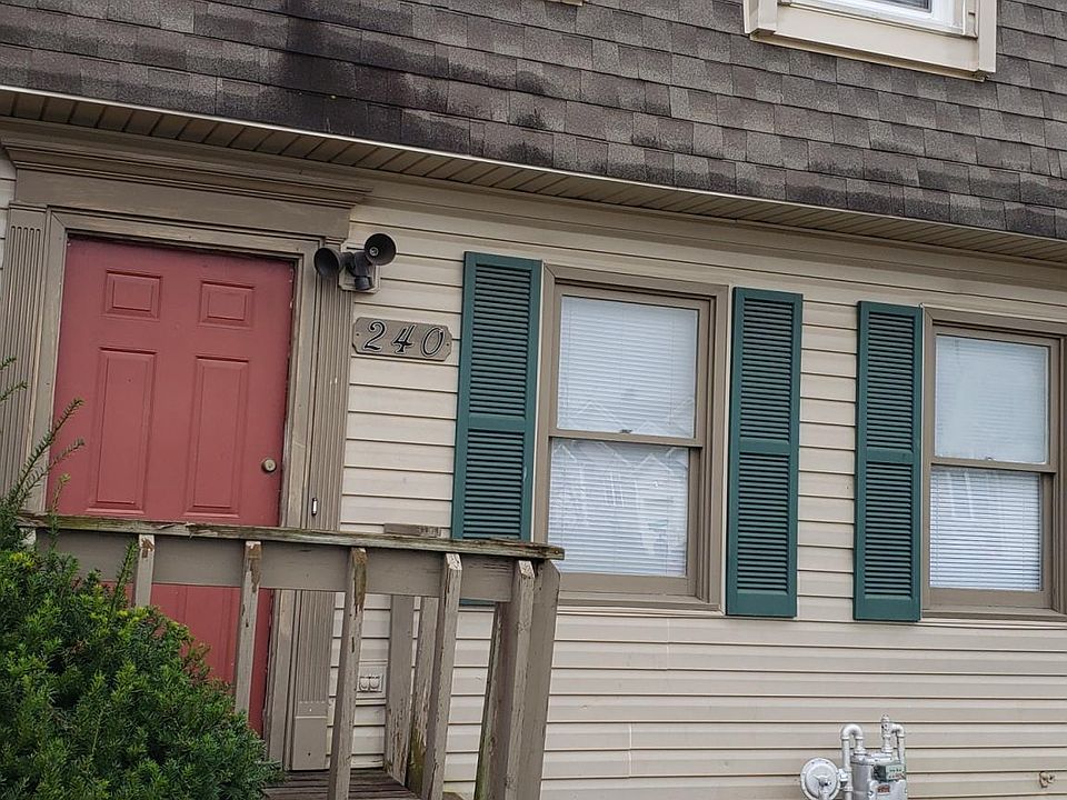 1st image of 240 Strawberry Ln