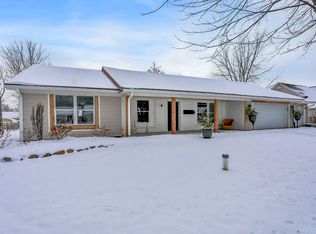 9785 Barth Dr, Zionsville, IN 46077