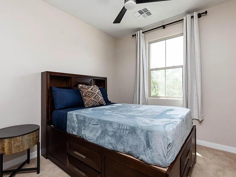 736 W Palo Verde Dr — Photo 5