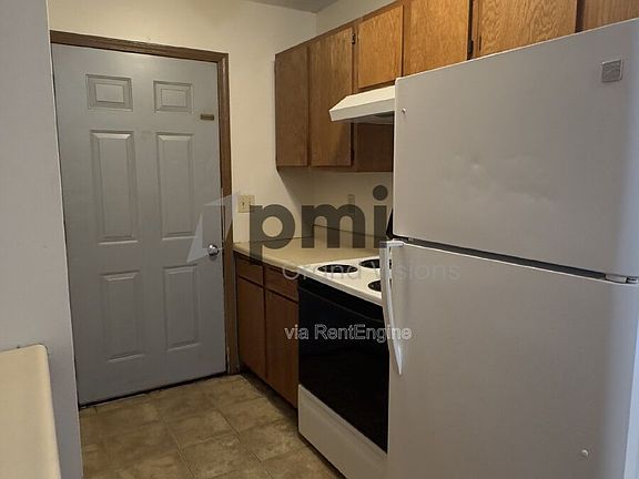 4th image of 608 Richmond Ave