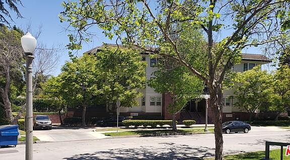 3rd image of 4595 Wilshire Blvd Unit 306