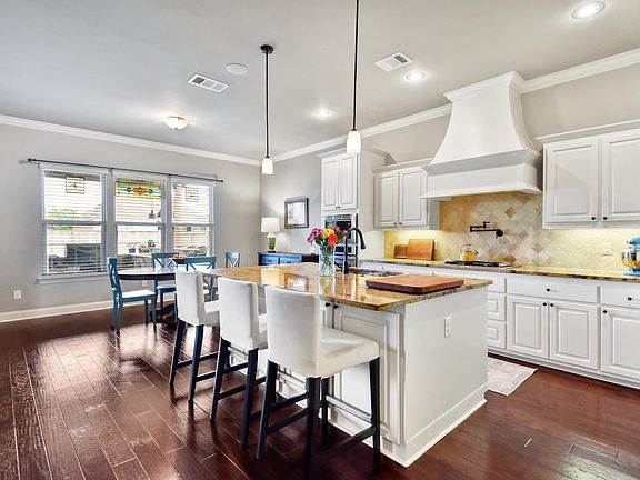 5th image of 16426 Winborne Blvd