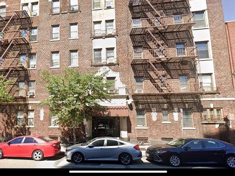 821 Bergen Ave #DD — Photo 1