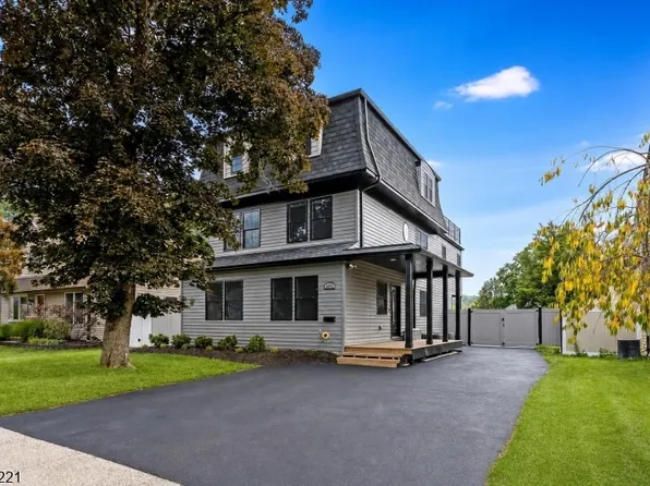 1074 Colfax Ave, Pompton Lakes Boro, NJ 07442