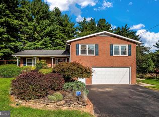 16331 Shinham Rd, Hagerstown, MD 21740