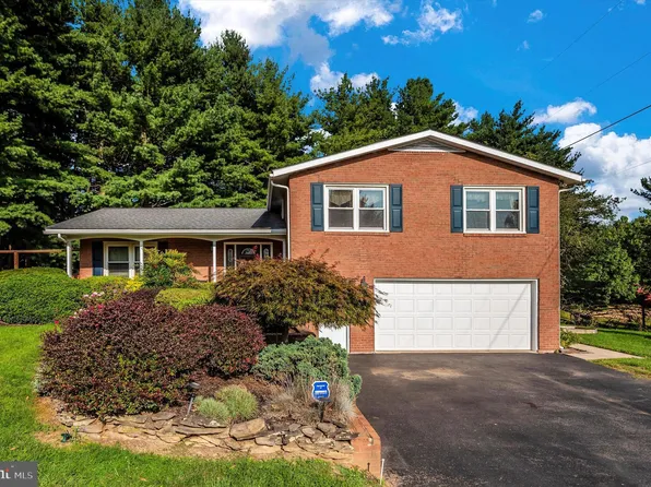 16331 Shinham Rd, Hagerstown, MD 21740