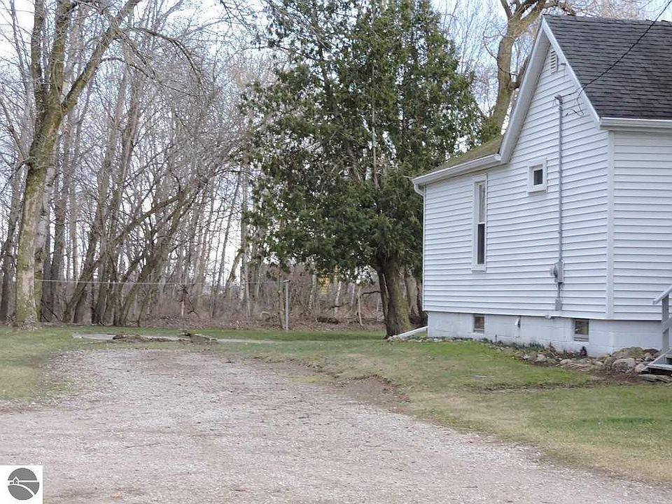 4634 N Mission Rd, Rosebush, MI 48878 Zillow