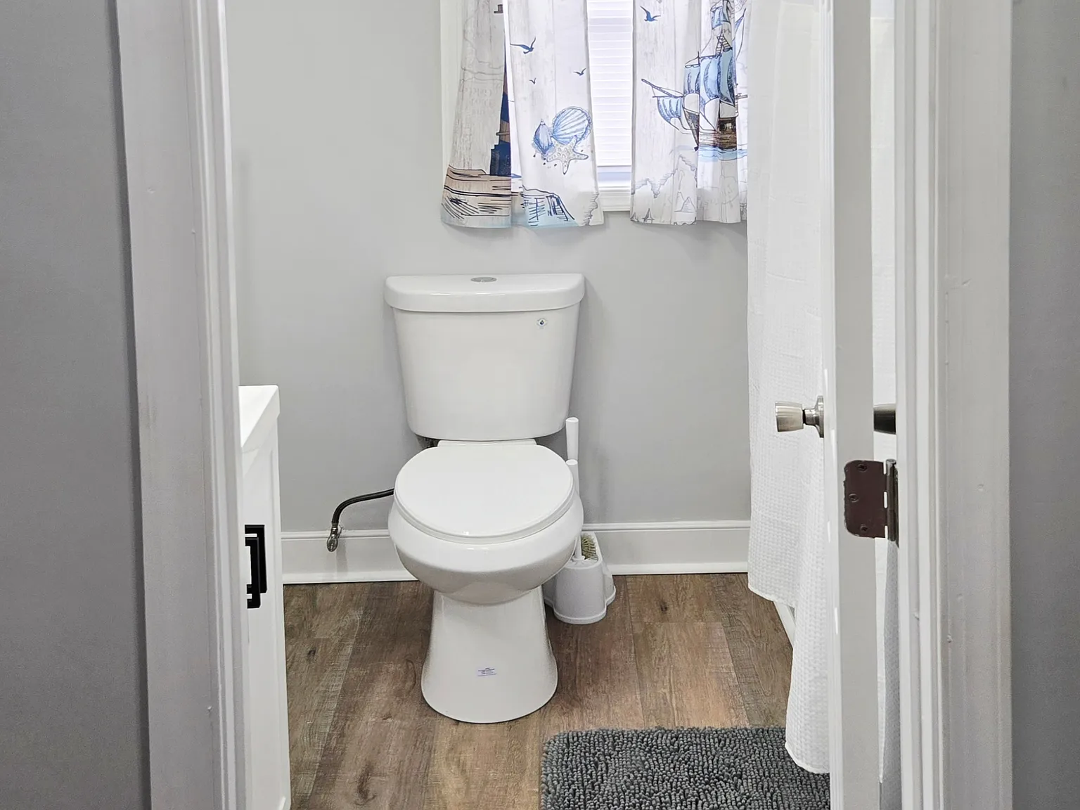 2 bed, 735 sqft, $2,175 — Photo 4