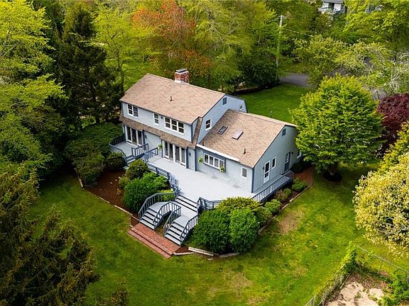 4th image of 40 Wood Ave